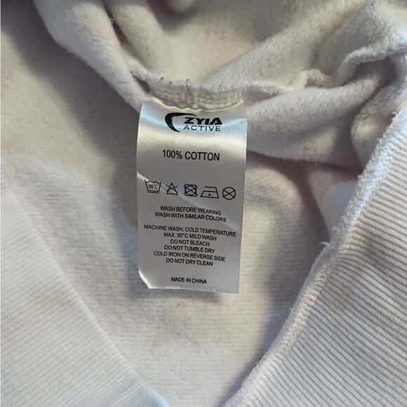 ZYIA Mountain Patch Crewneck - Picture 6 of 6